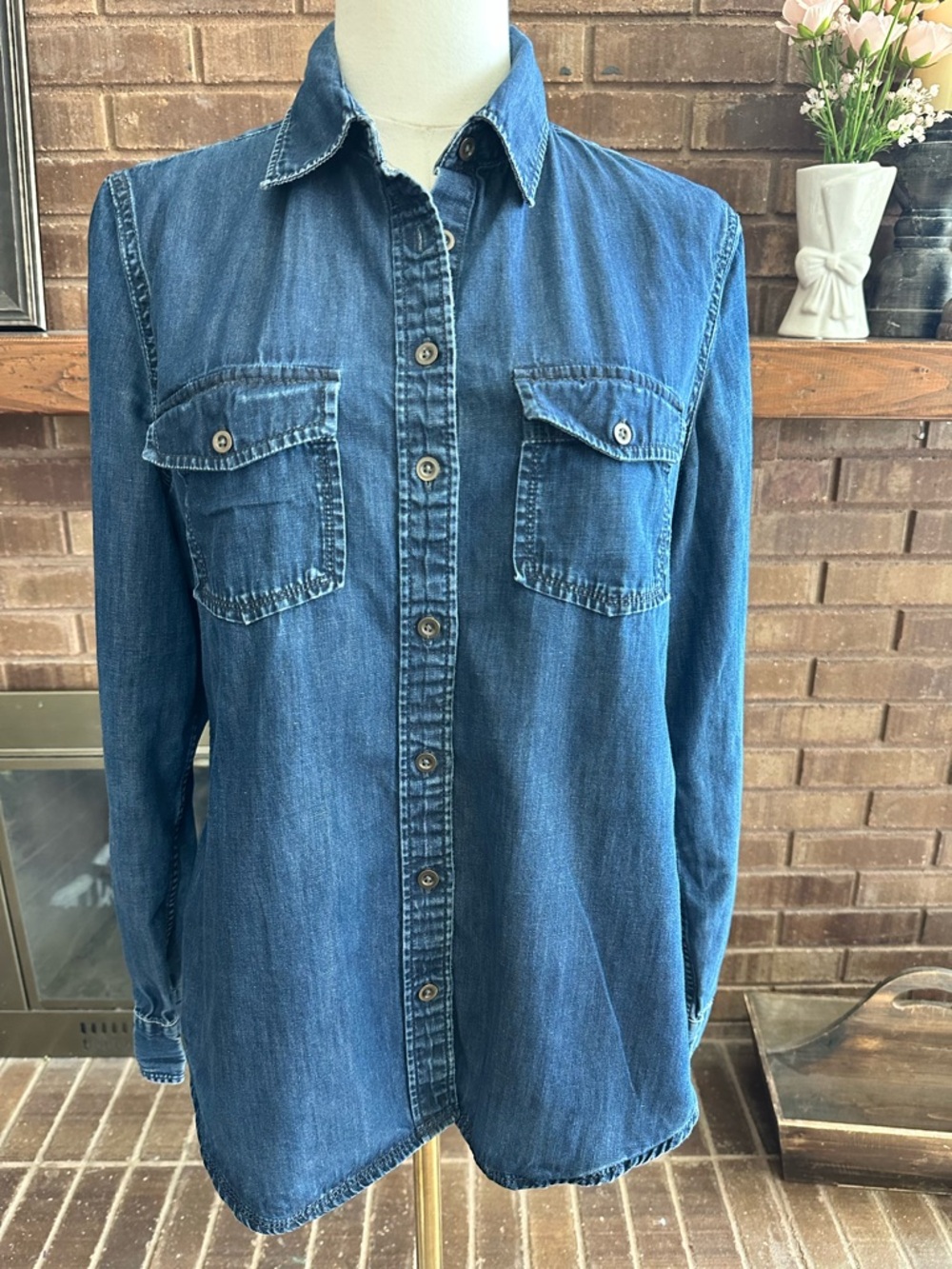 Banana Republic Soft Wash Denim Cotton Linen Button Down Shirt - Size M